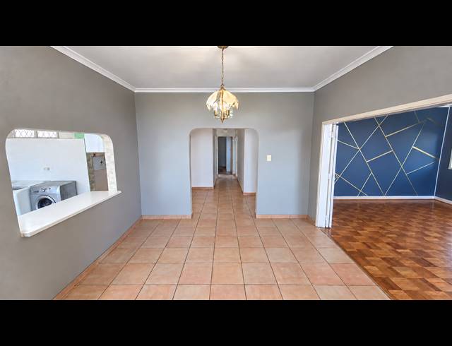 2.5 BEDROOM APARTMENT FOR SALE IN GLENWOOD